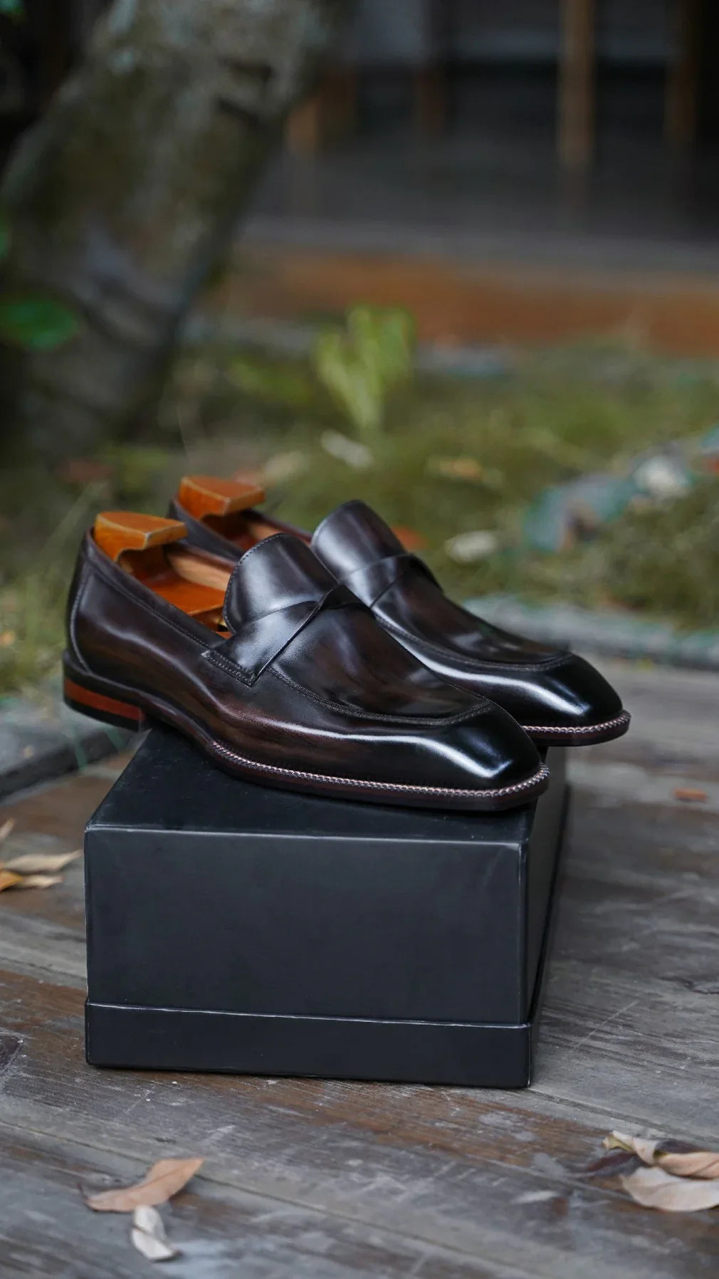 BROWN SQUARE TOE LOAFERS