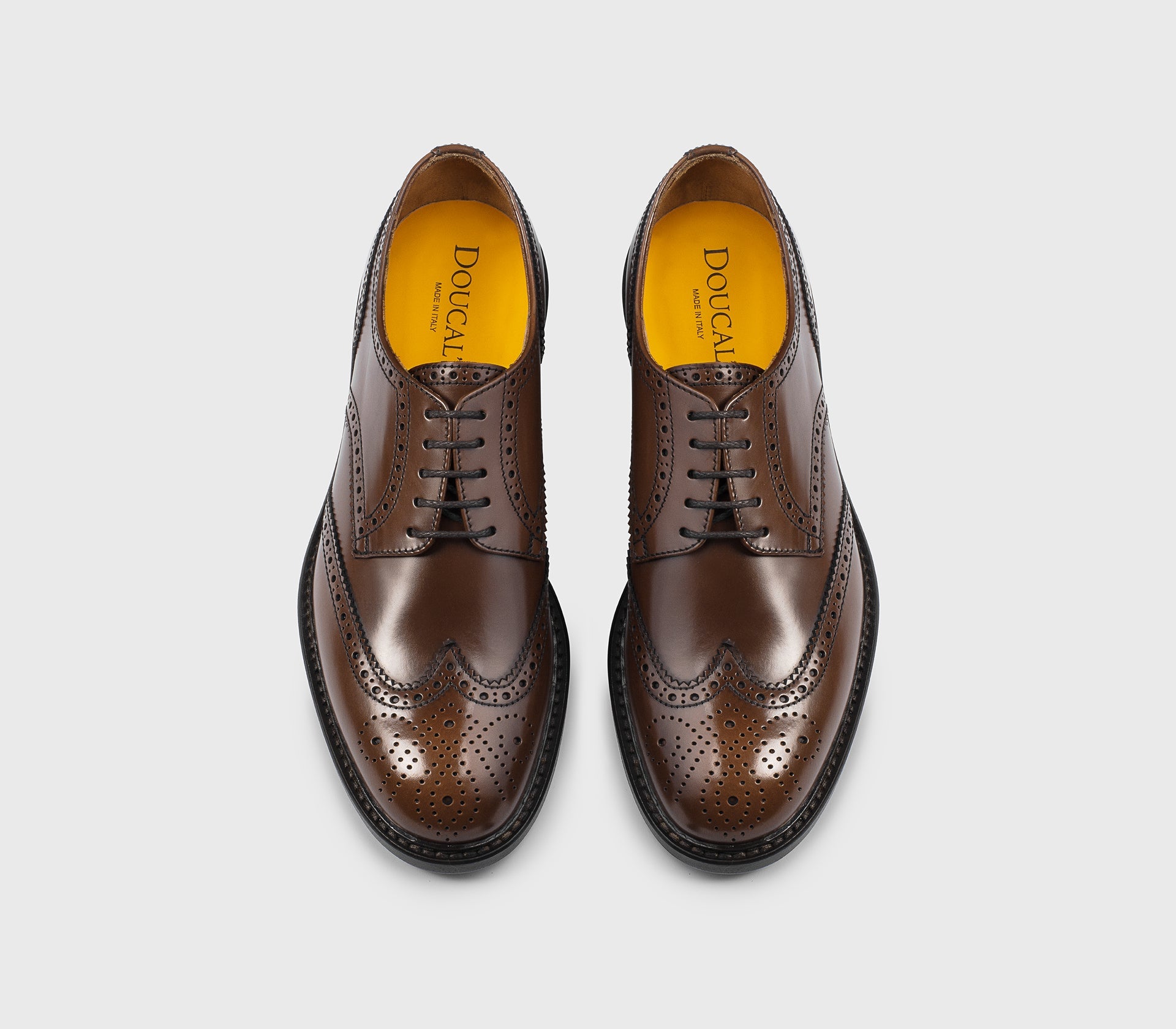 Brown leather dovetail lace-up