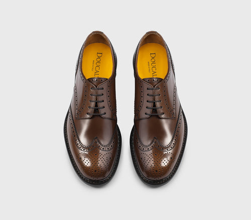 Brown leather dovetail lace-up