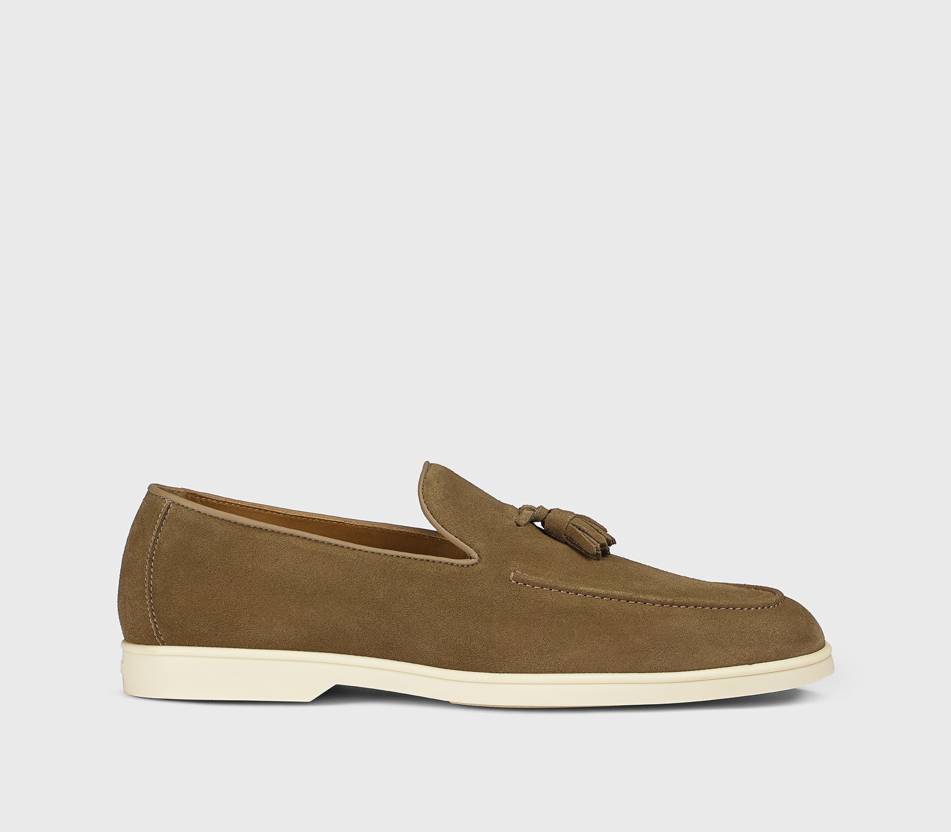 Moss-coloured loafer with tassels