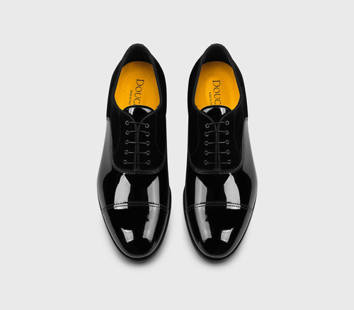 Black patent leather and velvet lace-up