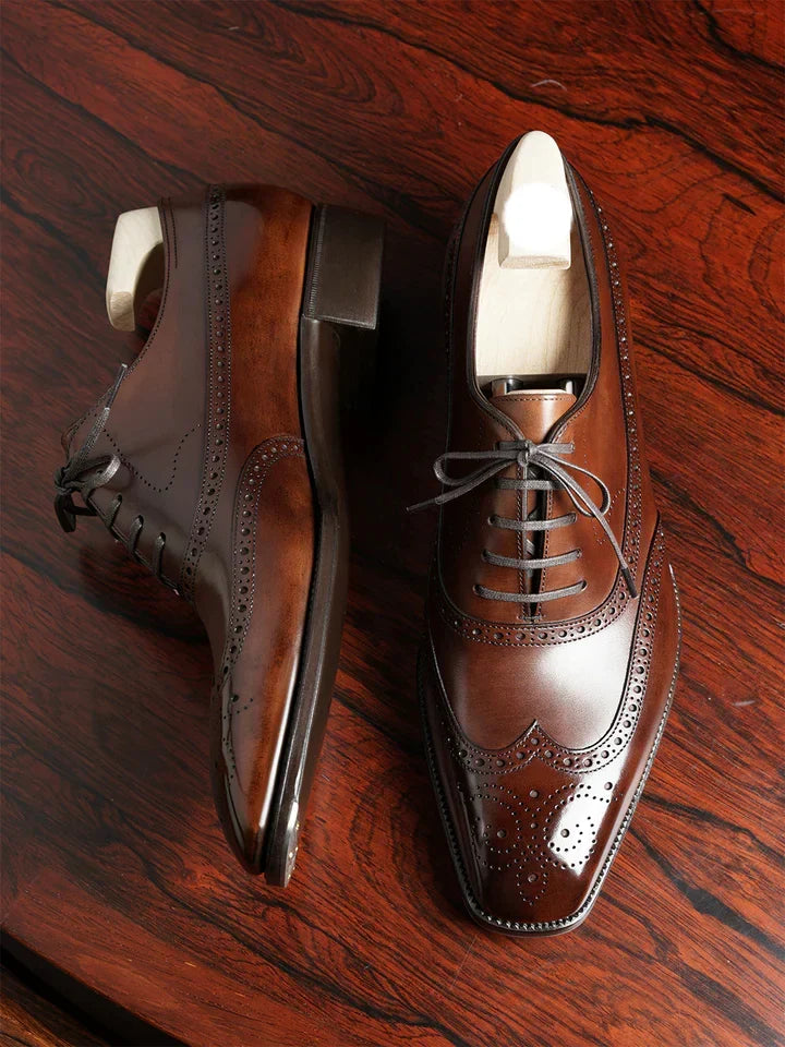 BROWN WINGTIP OXFORD WITH FLAT LACES