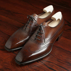 BROWN WINGTIP OXFORD WITH FLAT LACES