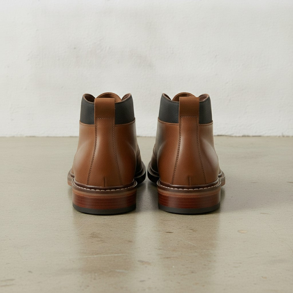 Men's Brown Plain-Toe Leather Chukka Boots — Gurford