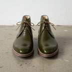 Men's Olive Green Plain-Toe Leather Chukka Boots — versel