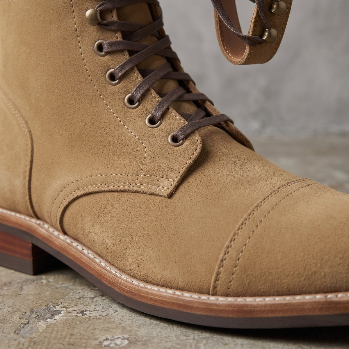 Men's Tan Cap-Toe Suede Ankle Lace-Up Boots — Mexley